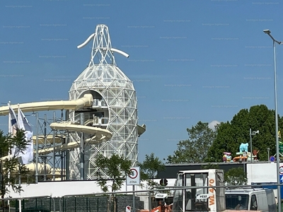 Eladó utcai bejáratos üzlethelyiség - Győr, Sziget