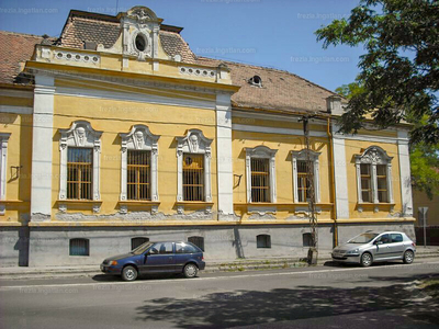 Eladó vegyes (lakó- és kereskedelmi) terület - Kecskemét, Czollner tér