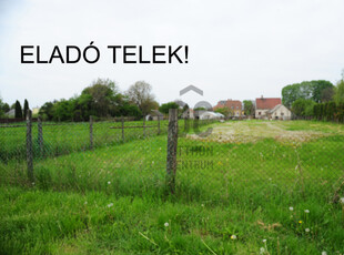 Eladó telek