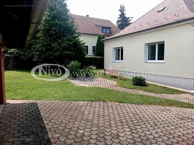 Veszprém, ingatlan, ház, 90 m2, 450.000 Ft