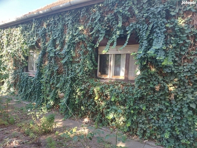 Eladó egy 60-as években épült vályogtégla, Kádárkocka ház Jaminában - Békéscsaba, Békés - Lakás