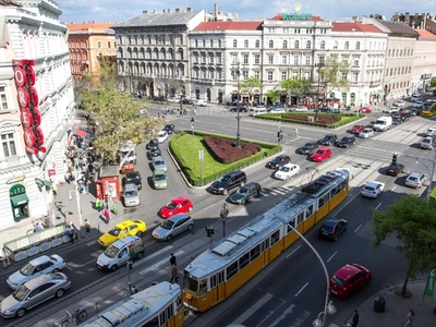 VI. ker Teréz körúton 2 szobás 88nm-es lakás eladó