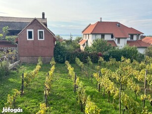 Csopak belterületi részpanorámás építési telek