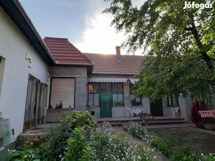 Eladó 205 m2 családi ház, Csongrád