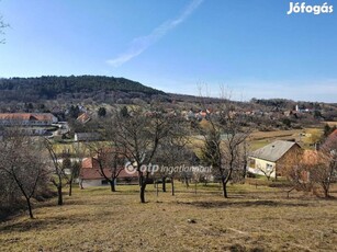 Eladó 35136 nm-es Építési telek Csabdi Központ