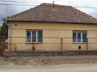 Eladó családi ház Lőrinci, Akácfa utca 18