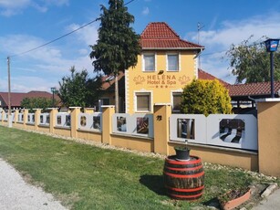 Eladó hotel Levél