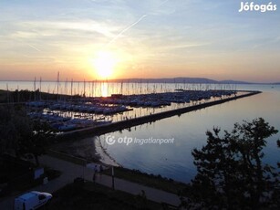 Eladó Lakás, Balatonfenyves