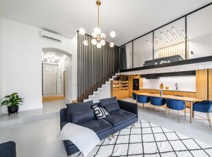 Eladó Lakás, Budapest 7 kerület Budapest 7. kerületében, az Erzsébet körúton AIRBNB engedéllyel rendelkező, prémium minőségben felújított luxuslakás!