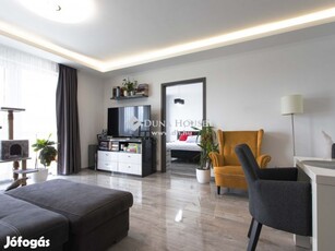 Eladó nagy teraszos modern penthouse Győr - Nádorváros