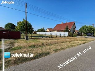 Eladó Telek, Kiskőrös