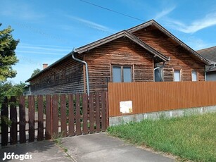 Lajosmizsén eladó 2 szoba, nappalis, könnyűszerkezetes családi ház