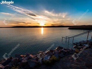 Siófok, eladó társasházi lakás