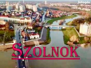 Szolnok, Hostel,Munkásszálló ,Irodaház Önálló Épület Eladó