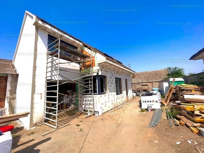 Eladó családi ház - Baja, Bács-Kiskun megye