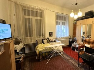 Eladó téglalakás Budapest, XV. kerület, Pestújhely, Szűcs István utca, földszint