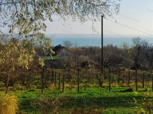 Eladó telek Balatonalmádi