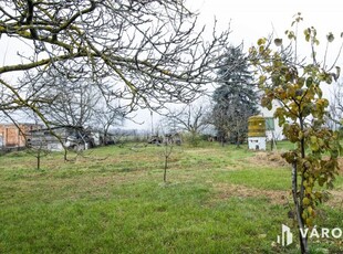 Eladó telek Győr