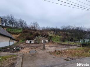 Paks, Haladás utcában 769 m2-es építési telek ELADÓ! 771_gz