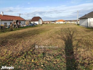 Eladó Telek, Győrság