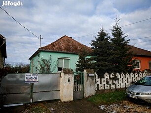 Környe, 4 szobás családi ház eladó