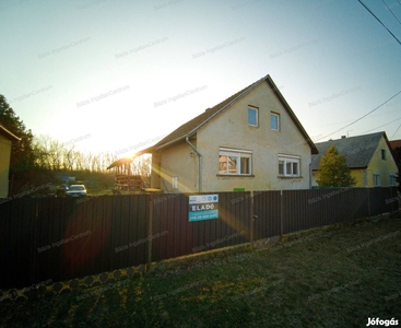 Ballószögön háromszobás családi ház beépíthető tetőtérrel eladó - Ballószög, Bács-Kiskun - Ház