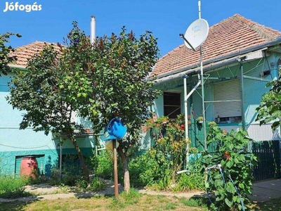 Gombán 3 szoba + nappalis családi ház 1435 m2-es telekkel