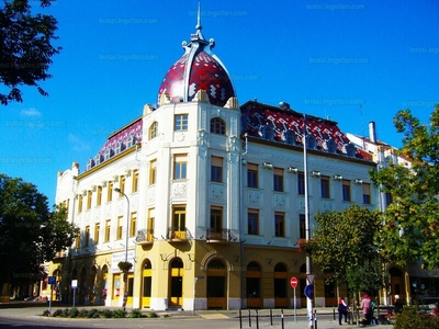 Nagykőrös, Szabadság tér 1.