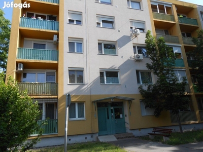 Szeged, Tarján Budapesti krt-i 3. emelti 47 m2-es lakás eladó