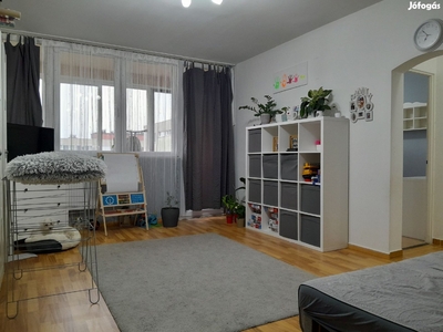 Budapest XI. kerületében Őrmezőn eladó egy felújított, 2 szobás, 9. - XI. kerület, Budapest - Lakás