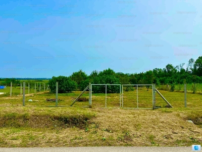 Eladó lakóövezeti telek - Székesfehérvár, Őrhalmiszőlők