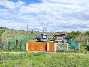 Itt a megoldás Önnek, ha gazdálkodni szeretne, menekülne a városból.V