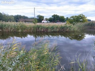 Zákányszéki tanya eladó 14,5 ha földdel, víztározóval