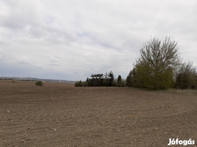 Eladó Telek, Balatonakarattya