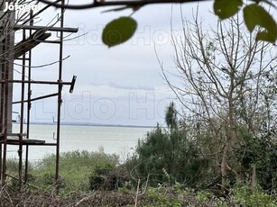 Eladó PANORÁMÁS BALATONGYÖRÖKI, CSALÁDI HÁZ.