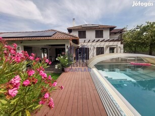 Mediterrán luxus villa eladó Sóstógyógyfürdőn!