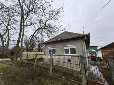 Kisújszállás, ingatlan, ház, 52 m2, 18.000.000 Ft