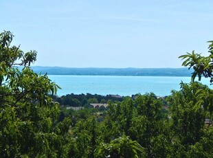 Eladó telek Balatonfüred