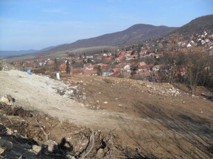 Eladó telek Pomáz