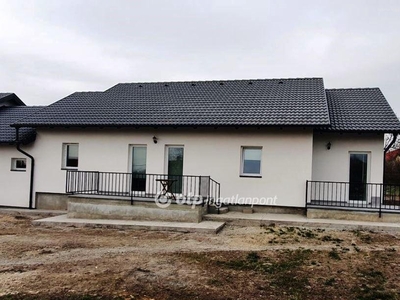 újépítésű, Százhalombatta, ingatlan, ház, 90 m2, 69.900.000 Ft