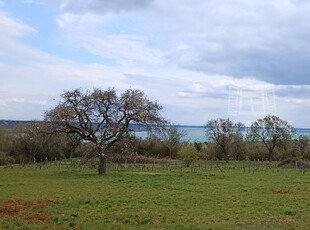 Eladó telek Balatonalmádi