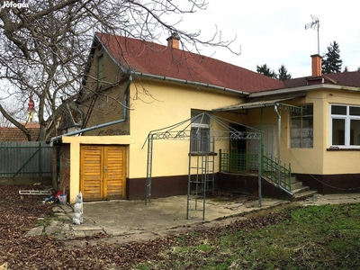 Családi ház eladó Hajdúszoboszló -n, a penny market mellett - Hajdúszoboszló, Hajdú-Bihar - Ház