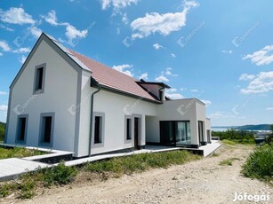 Balatonfüred, eladó társasházi lakás