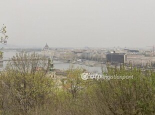 Eladó téglalakás Budapest, I. kerület, Orom utca, földszint