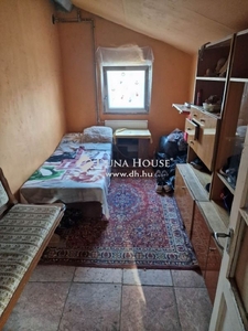 Eladó átlagos állapotú ház - Pilis