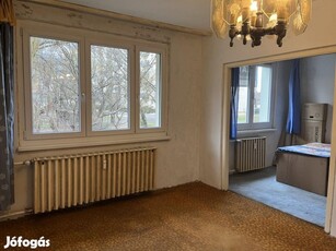 X. Kerület, Balkán utca, 62 m2-es, földszinti, társasházi lakás