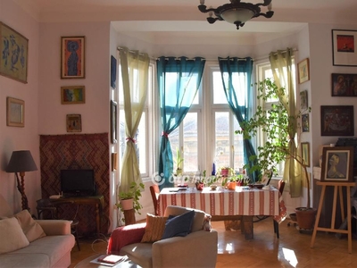 Eladó átlagos állapotú lakás - Budapest VI. kerület