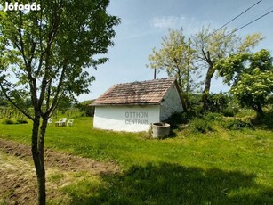 Balatonedericsi eladó vegyesfalazatú családi ház