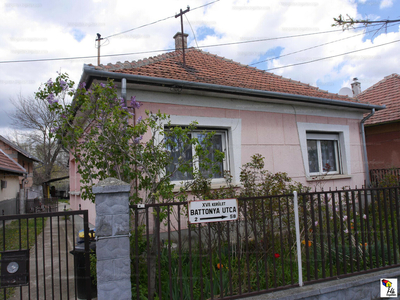 Eladó családi ház - XVII. kerület, Battonya utca 2.