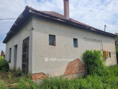 Eladó felújítandó ház - Battonya